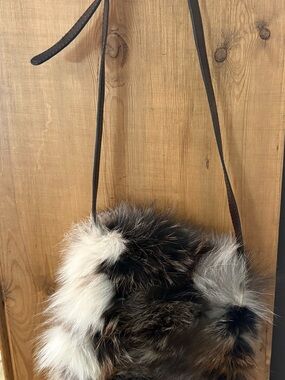 Patricia Nash Real Fox Fur & Brown Italian Leather Crossbody Bag - IAN
16.09